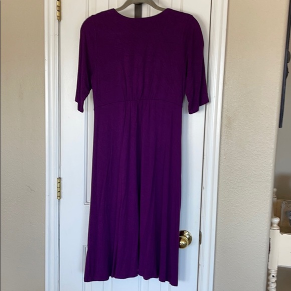 Perfect for spring! Beautiful dress - Picture 2 of 4